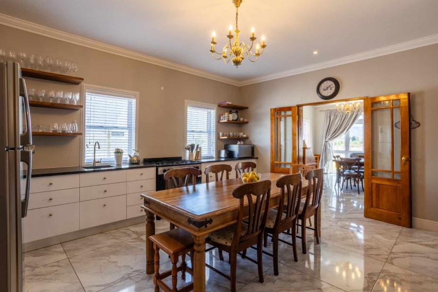 5 Bedroom Property for Sale in Val De Vie Estate Western Cape